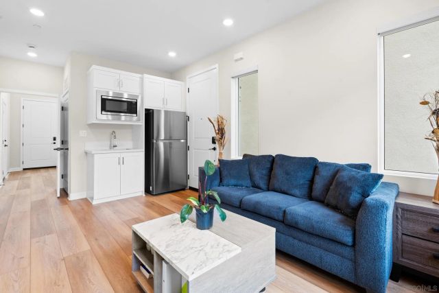 12112 Carter Lane, San Diego, CA 92128