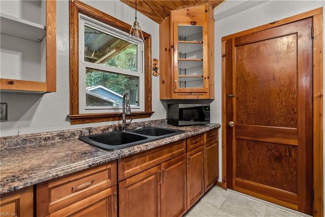 2704 George Dr DR, Chesapeake, VA 23323