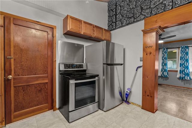 2704 George Dr DR, Chesapeake, VA 23323