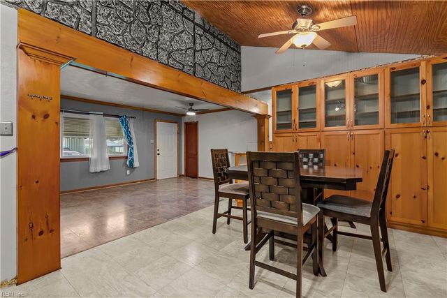 2704 George Dr DR, Chesapeake, VA 23323