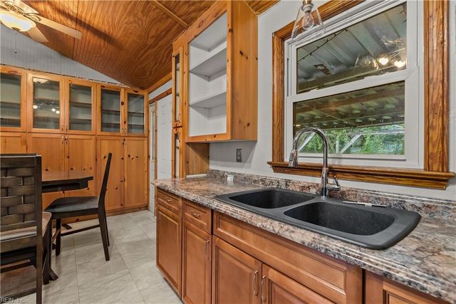 2704 George Dr DR, Chesapeake, VA 23323