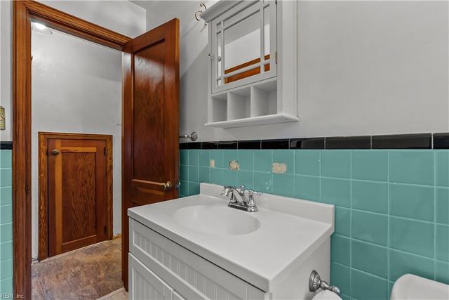 2704 George Dr DR, Chesapeake, VA 23323