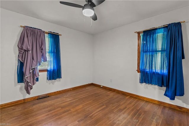 2704 George Dr DR, Chesapeake, VA 23323
