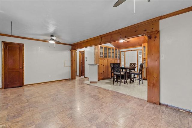 2704 George Dr DR, Chesapeake, VA 23323
