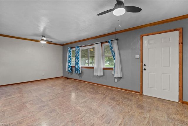 2704 George Dr DR, Chesapeake, VA 23323