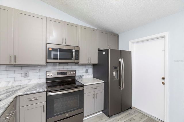 327 PHLOX DRIVE 327, Palm Harbor, FL 34684