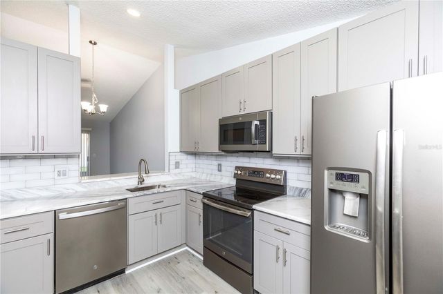 327 PHLOX DRIVE 327, Palm Harbor, FL 34684