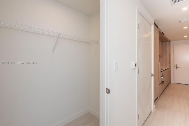77 SE 5th Street 1804, Miami, FL 33131