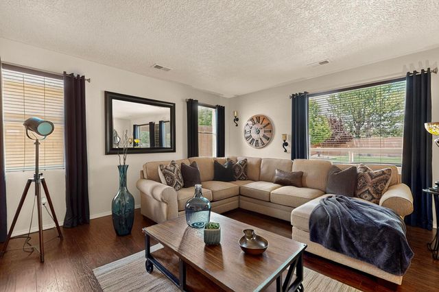 8142 SAND SPRINGS Circle NW, Albuquerque, NM 87114