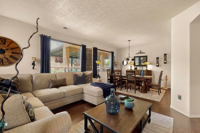 8142 SAND SPRINGS Circle NW, Albuquerque, NM 87114