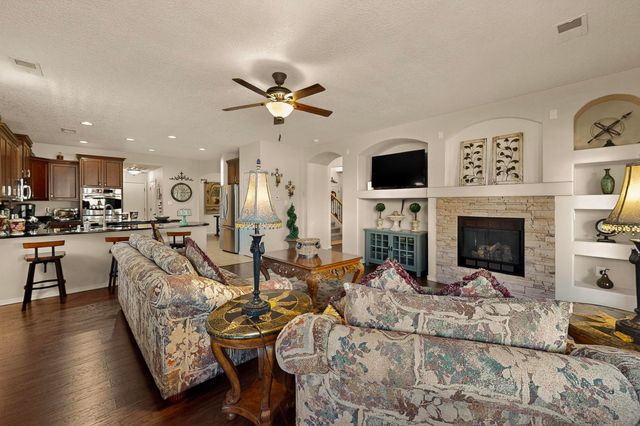 8142 SAND SPRINGS Circle NW, Albuquerque, NM 87114