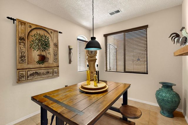 8142 SAND SPRINGS Circle NW, Albuquerque, NM 87114