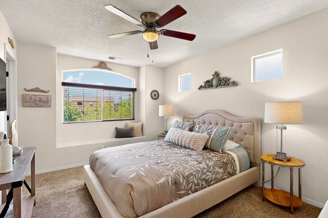 8142 SAND SPRINGS Circle NW, Albuquerque, NM 87114