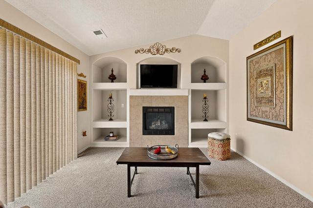 8142 SAND SPRINGS Circle NW, Albuquerque, NM 87114