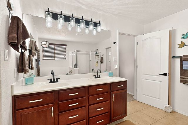 8142 SAND SPRINGS Circle NW, Albuquerque, NM 87114