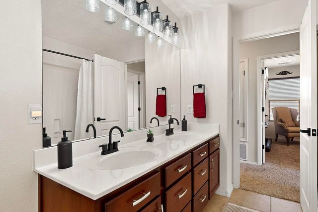 8142 SAND SPRINGS Circle NW, Albuquerque, NM 87114