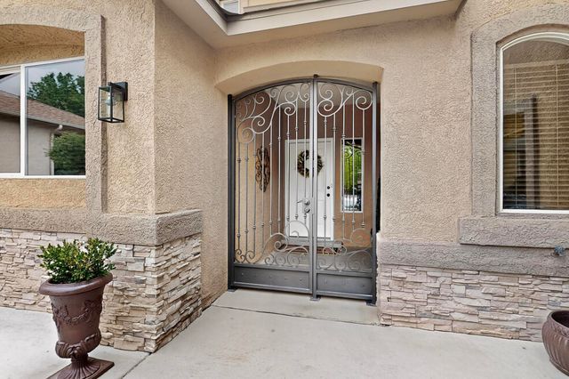 8142 SAND SPRINGS Circle NW, Albuquerque, NM 87114