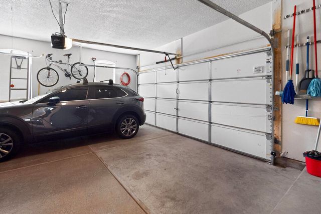 8142 SAND SPRINGS Circle NW, Albuquerque, NM 87114