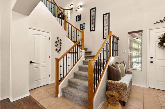 8142 SAND SPRINGS Circle NW, Albuquerque, NM 87114