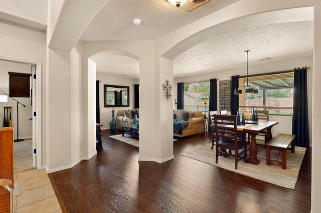 8142 SAND SPRINGS Circle NW, Albuquerque, NM 87114