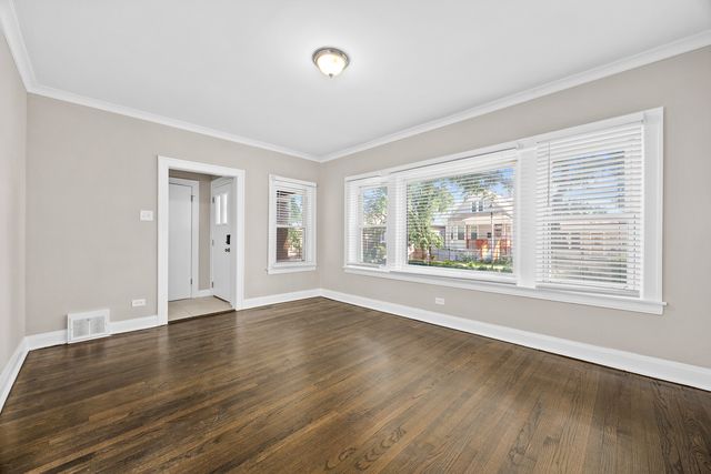 6535 26th Place, Berwyn, IL 60402