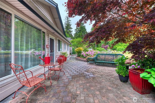 245 Shady Glen Avenue, Point Roberts, WA 98281