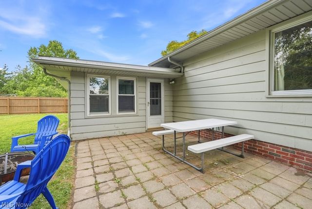 8908 Falls Lane, Broadview Heights, OH 44147