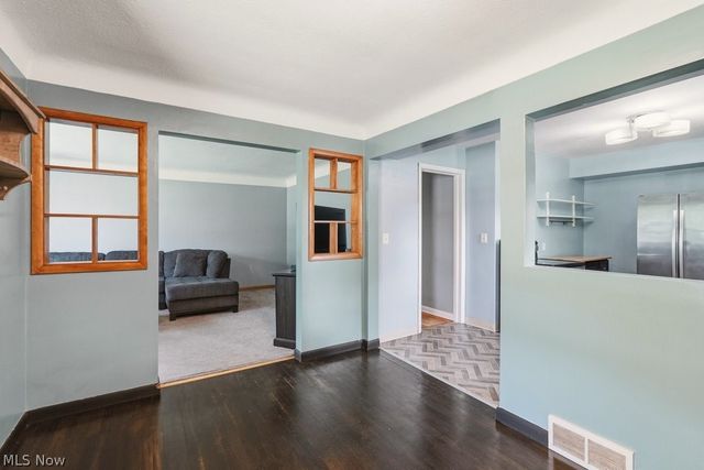 8908 Falls Lane, Broadview Heights, OH 44147