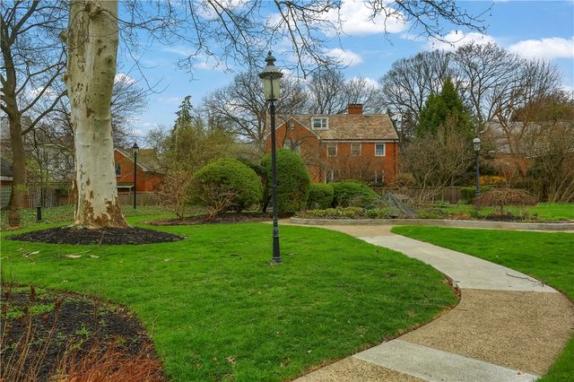 825 Morewood Ave G11, Shadyside, PA 15213