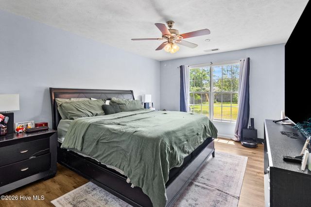 207 Somerset Drive, Raeford, NC 28376