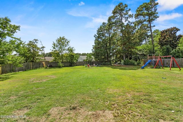 207 Somerset Drive, Raeford, NC 28376