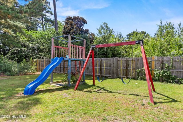 207 Somerset Drive, Raeford, NC 28376