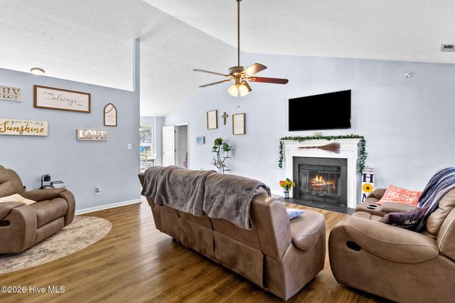 207 Somerset Drive, Raeford, NC 28376