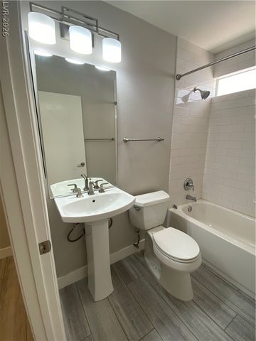 9378 Coral Berry Street, Las Vegas, NV 89123
