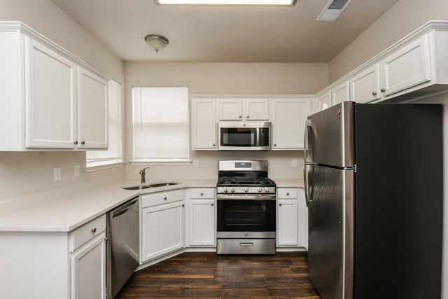 6900 Chaco Trail, Fort Worth, TX 76137