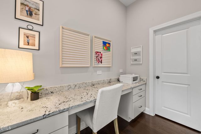 208 Cedar Wren Lane, Holly Springs, NC 27540