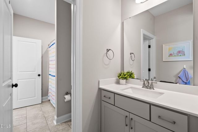 208 Cedar Wren Lane, Holly Springs, NC 27540