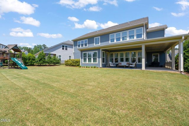 208 Cedar Wren Lane, Holly Springs, NC 27540