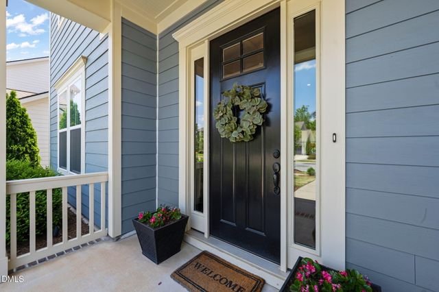 208 Cedar Wren Lane, Holly Springs, NC 27540