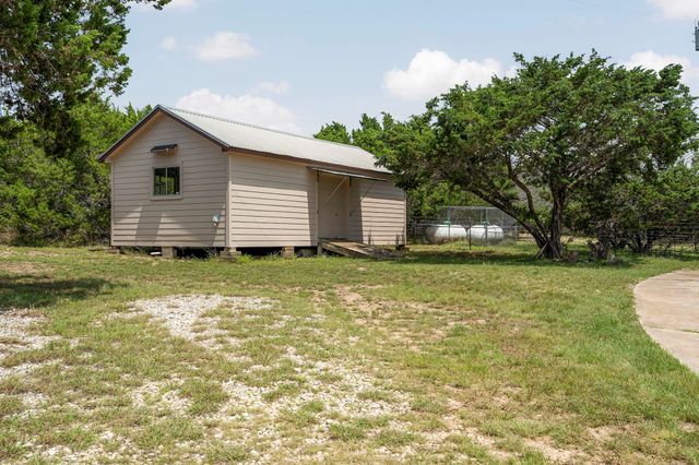 2110 County Road 285, Liberty Hill, TX 78642