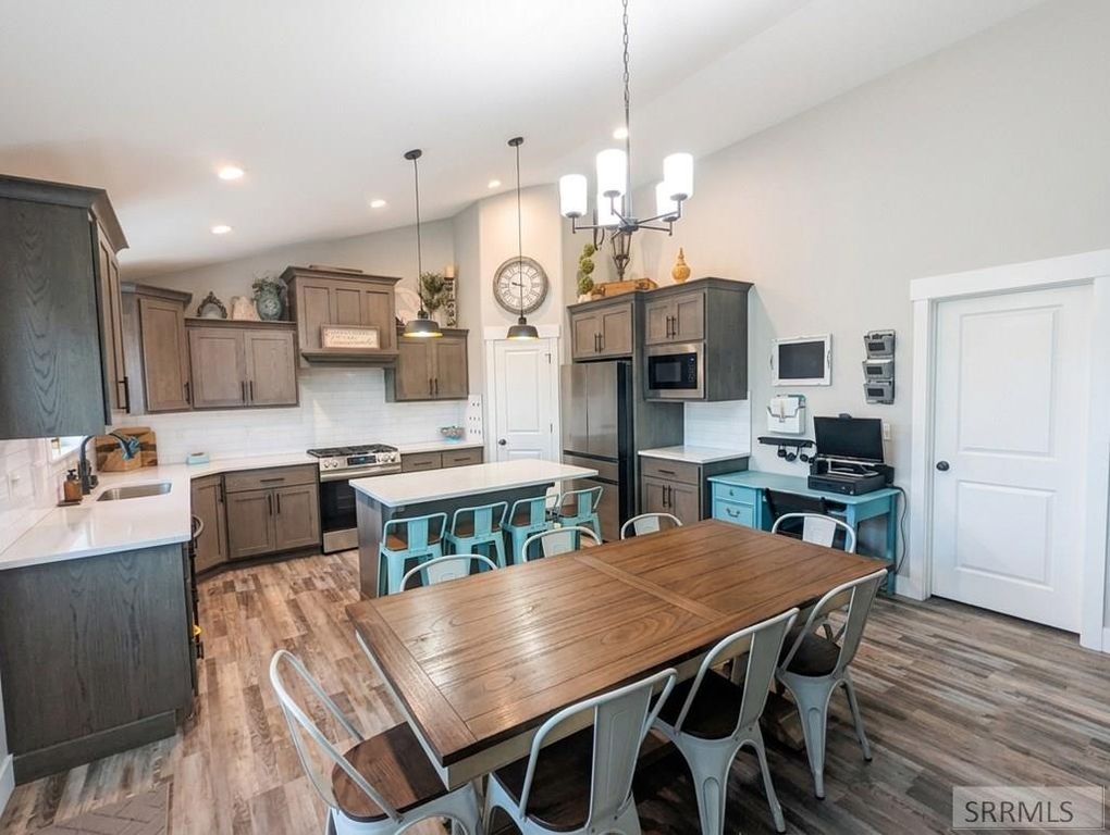 Image 6 of property listing at 6019 Lemhi Street, Idaho Falls, ID 83404