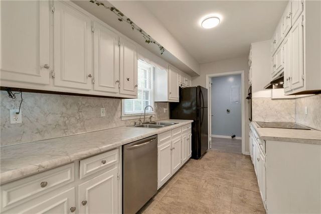 1289 Renee Drive SW, Lilburn, GA 30047