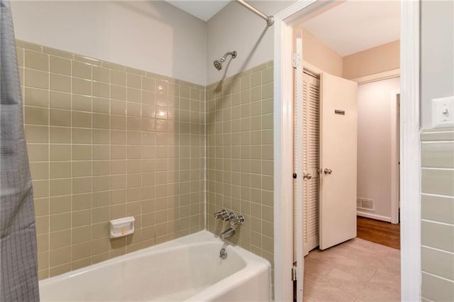 1289 Renee Drive SW, Lilburn, GA 30047