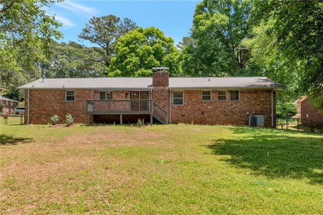 1289 Renee Drive SW, Lilburn, GA 30047