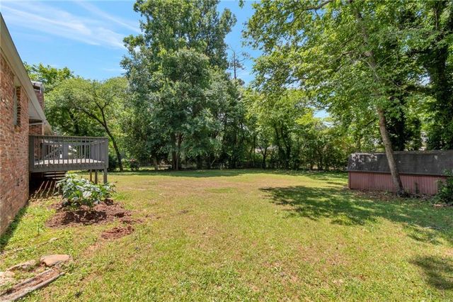 1289 Renee Drive SW, Lilburn, GA 30047
