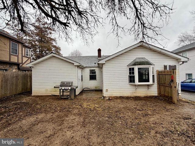 92 FLORENCE AVE, Aston, PA 19014