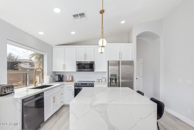 16019 W LINDEN Street, Goodyear, AZ 85338