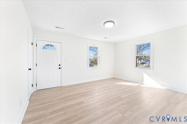 1906 Hobson Ln, Richmond, VA 23223