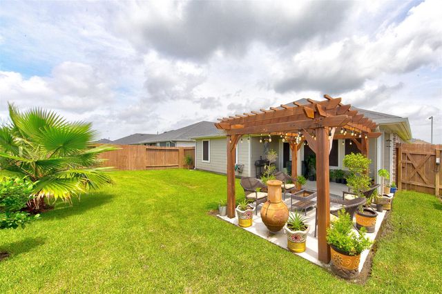 9705 Wall Street, Texas City, TX 77591