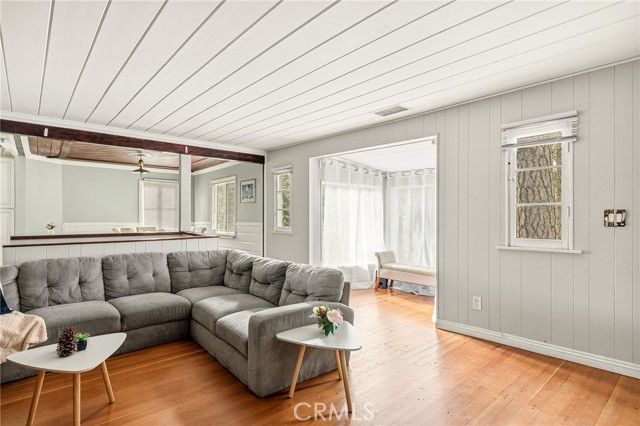 27472 Meadow Dr, Crest Park, CA 92326